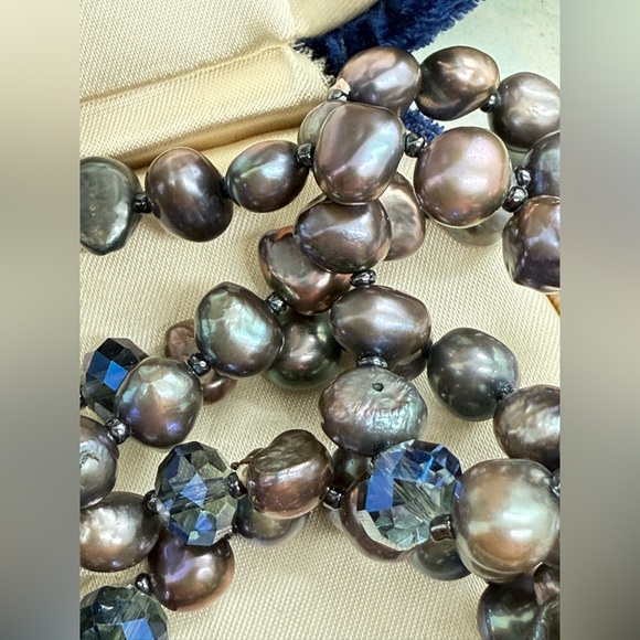 Vintage Peacock Pearl Necklace - Picture 10 of 16